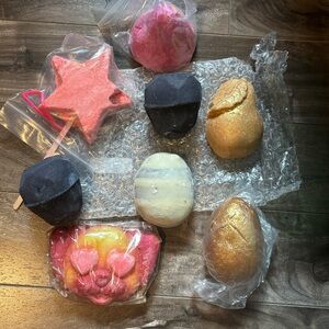 LUSH lot of bath bombs, bubble bars